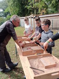 Ferienlager Machern-2-2023 - Gestalten mit Natursteinen